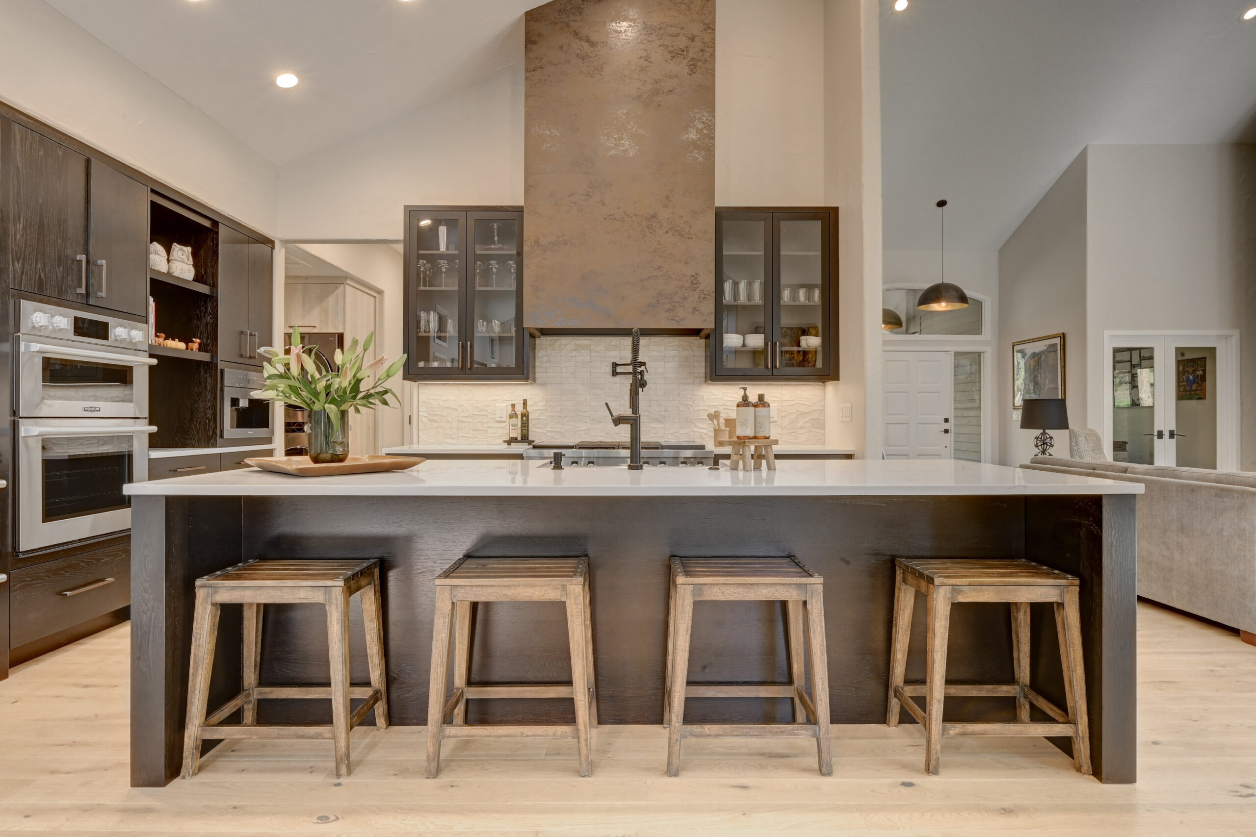 DSC_7230_1_2_3_4 (1) four bar stools in a beautiful kitchen